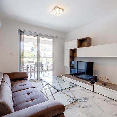 Modern Apartment Steps To St George'S Bay Saint Julian's Екстериор снимка