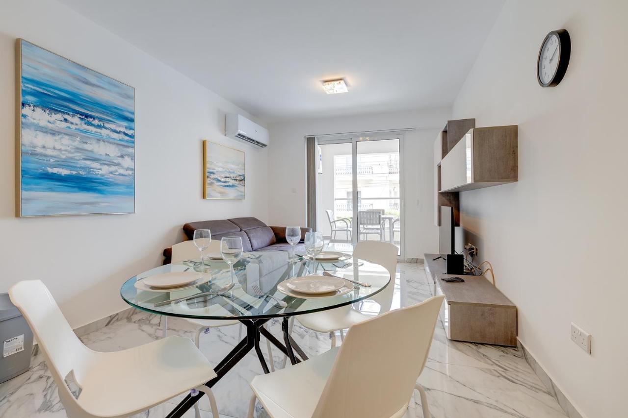 Modern Apartment Steps To St George'S Bay Saint Julian's Екстериор снимка