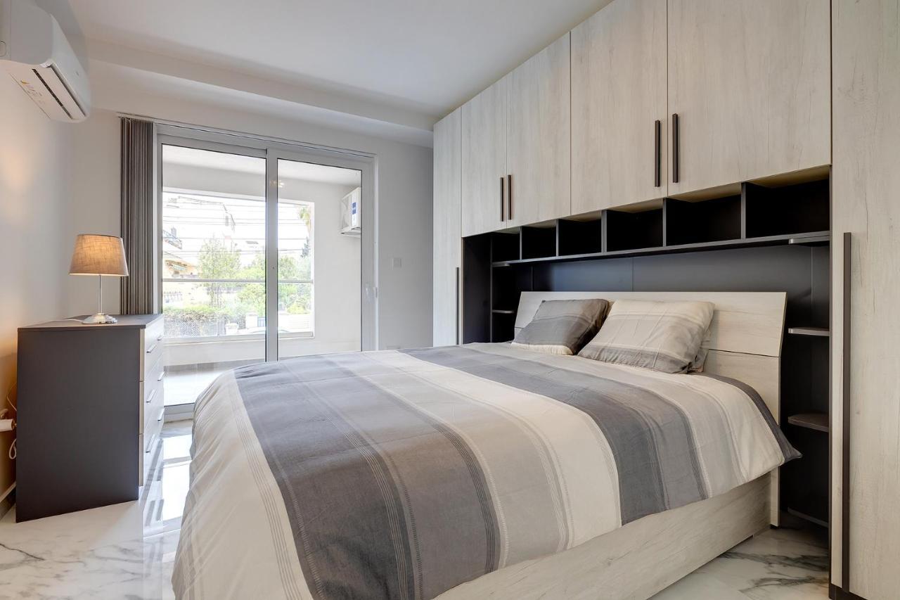 Modern Apartment Steps To St George'S Bay Saint Julian's Екстериор снимка